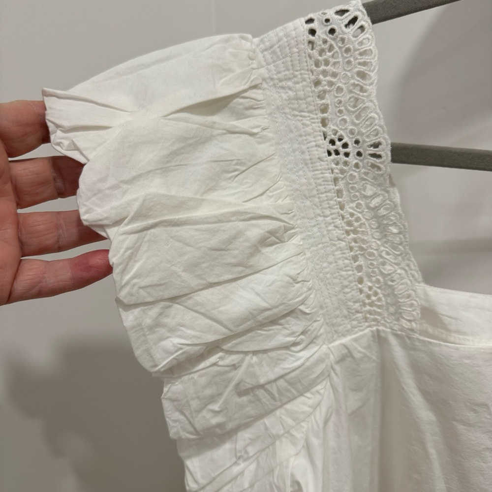 By Anthropologie / White Embroidered
Peasant Top / NWT Size M - Picture 11 of 16